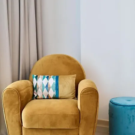 Summer Infinity Mamaia