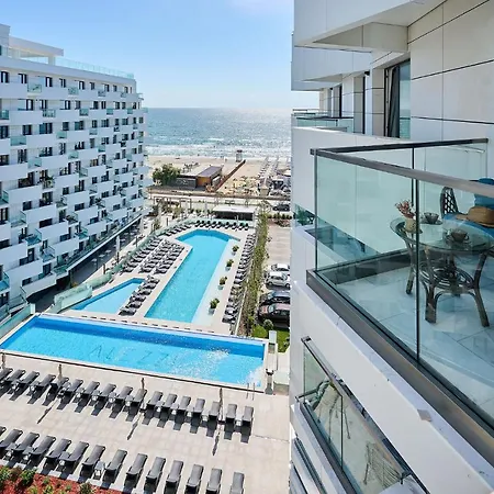 Summer Infinity Apartment