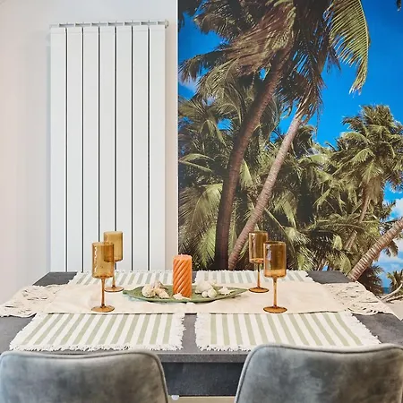 Summer Infinity Mamaia