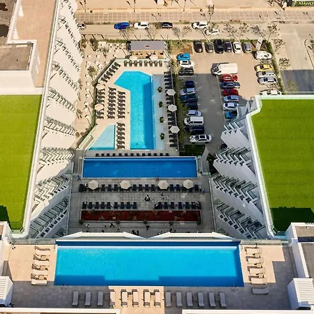 Summer Infinity Apartment Mamaia